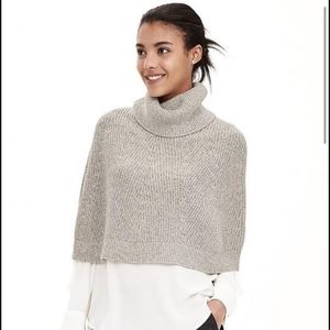 Like New Banana Republic Beige Turtleneck Capelet